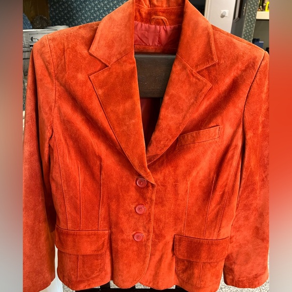 Valerie Steven's Suede Jacket. Beautiful tailored design, size large fits snug. - Picture 8 of 15